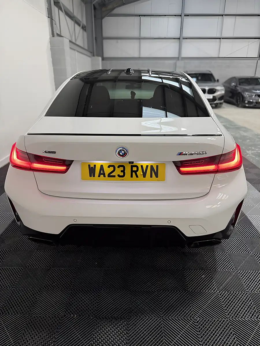 Used 2023 BMW 3 Series Saloon White - Interior and Exterior details 5
