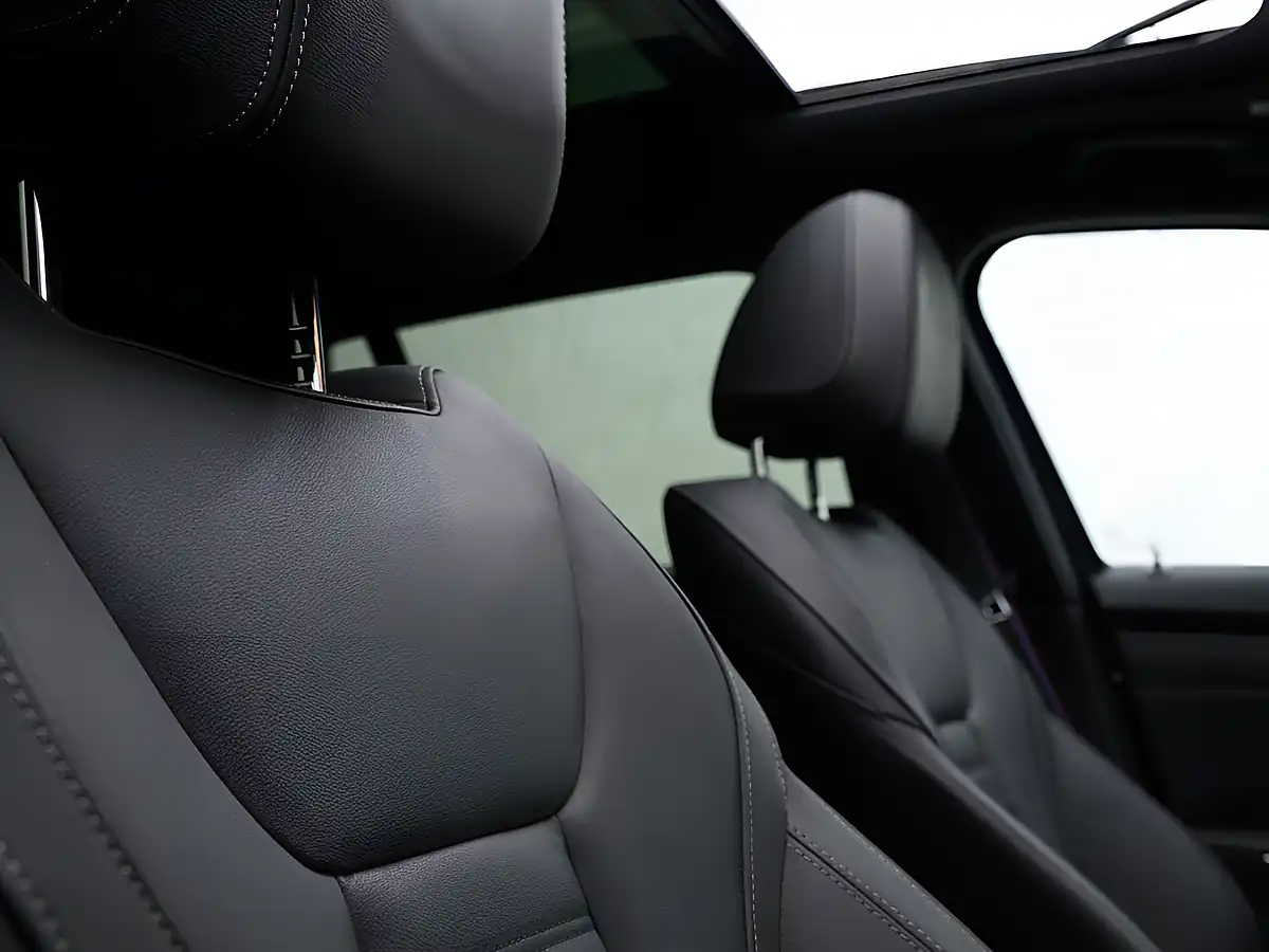 Used 2023 BMW 3 Series Touring Black - Interior and Exterior details 13