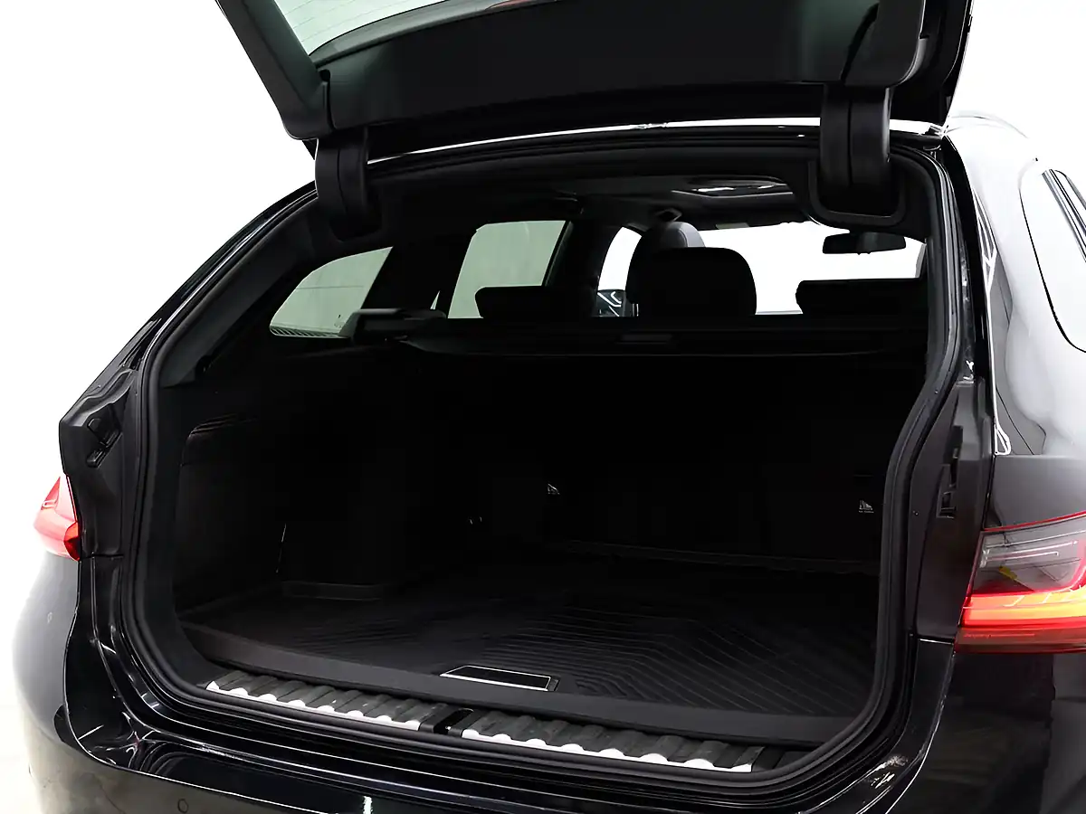 Used 2023 BMW 3 Series Touring Black - Interior and Exterior details 18