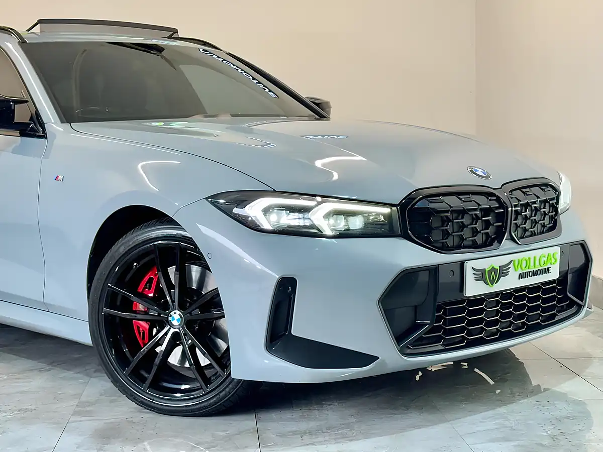 Used 2023 BMW 3 Series Touring Brooklyn Grey - Interior and Exterior details 18