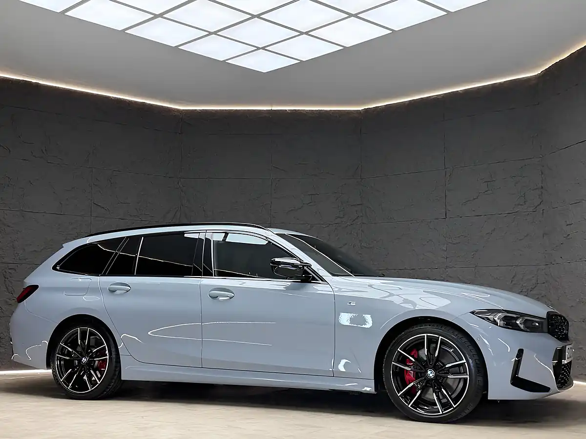 Used 2023 BMW 3 Series Touring Grey - Interior and Exterior details 10