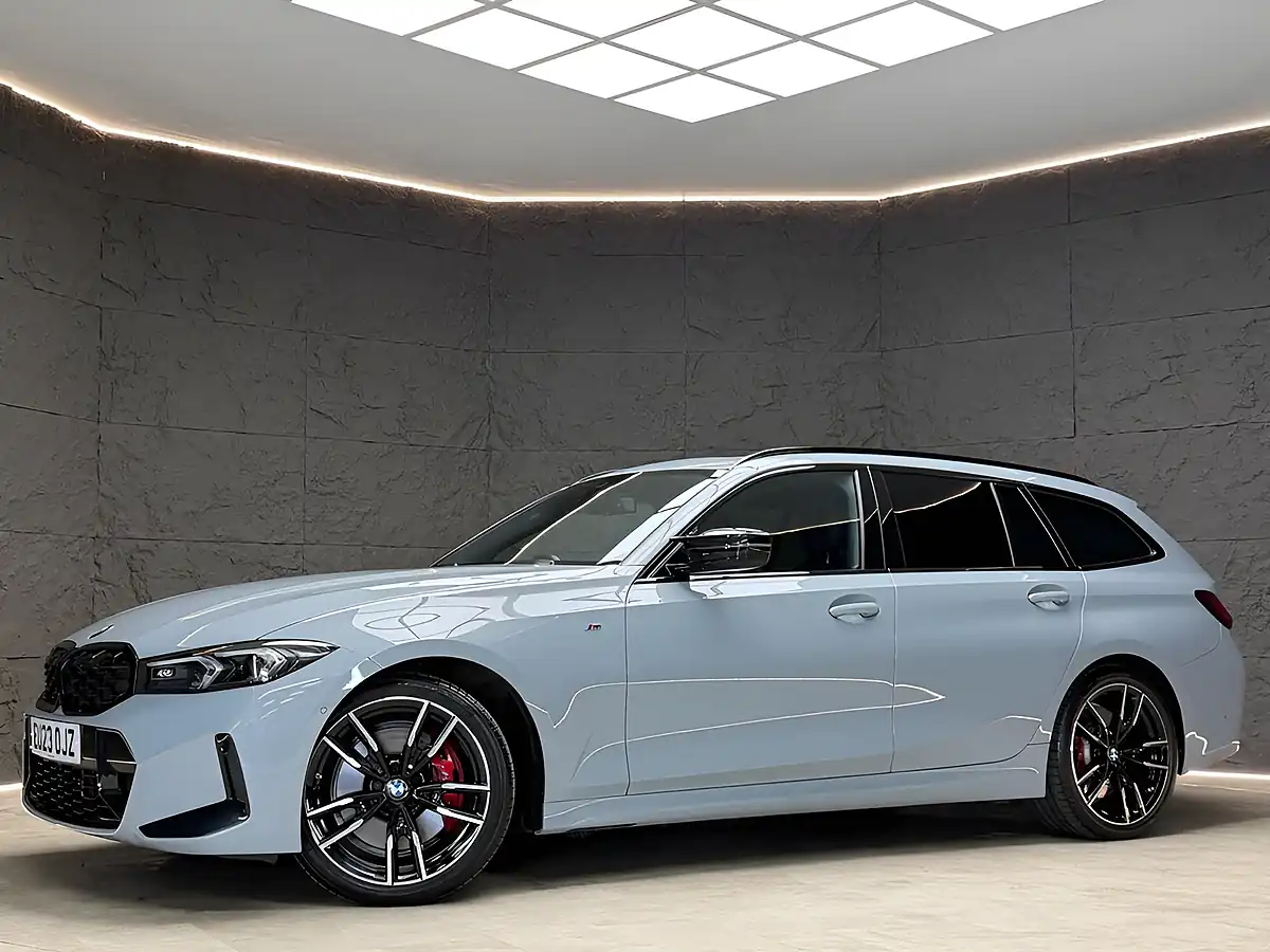 Used 2023 BMW 3 Series Touring Grey - Interior and Exterior details 4