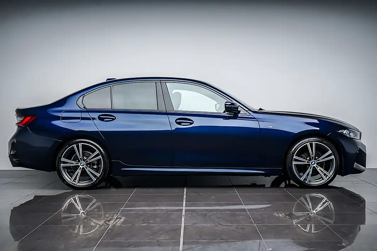 Used 2023 BMW 320i M Sport Tanzanite Blue - Interior and Exterior details 11