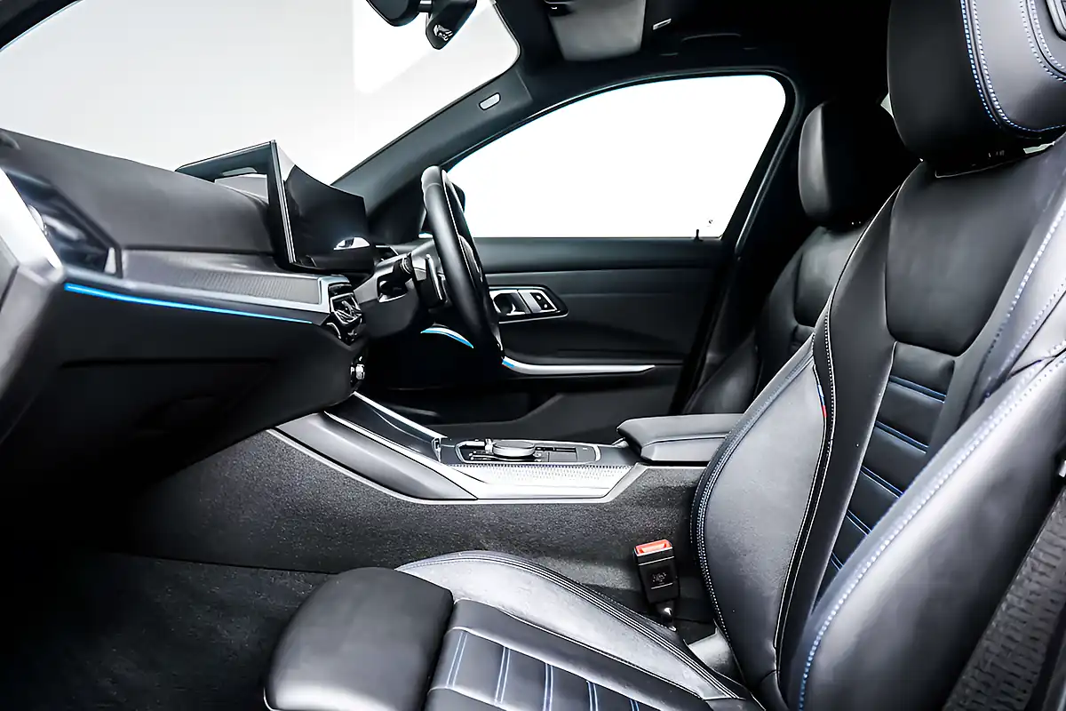 Used 2023 BMW 320i M Sport Tanzanite Blue - Interior and Exterior details 7
