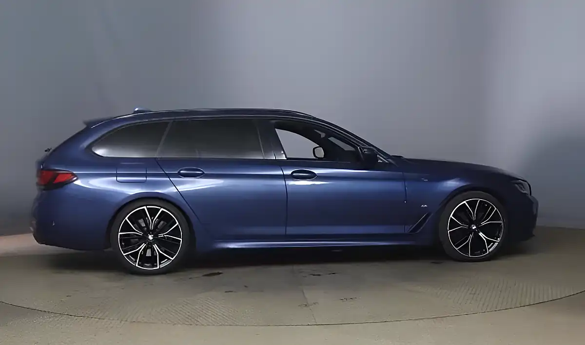 Used 2023 BMW 5 Series Touring M-Sport Pro Pack Phytonic Blue - Interior and Exterior details 7