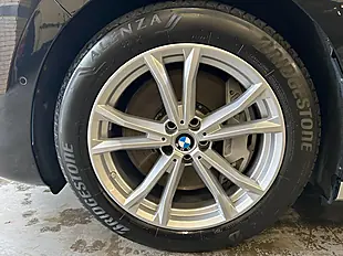 Used 2023 BMW 7 Series Excellence Black Sapphire - Interior and Exterior details 12