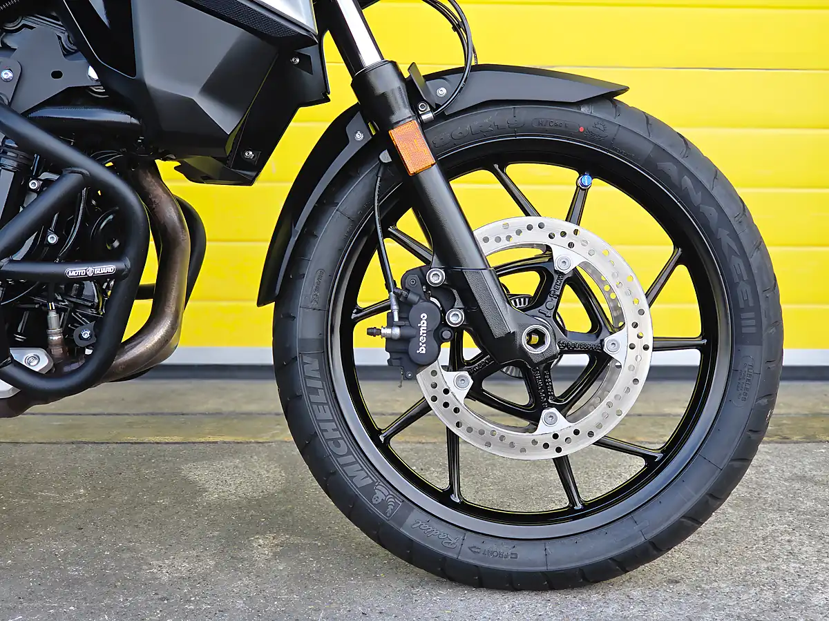 Used 2023 BMW F 750 Gs Te Multi-Coloured - Interior and Exterior details 10