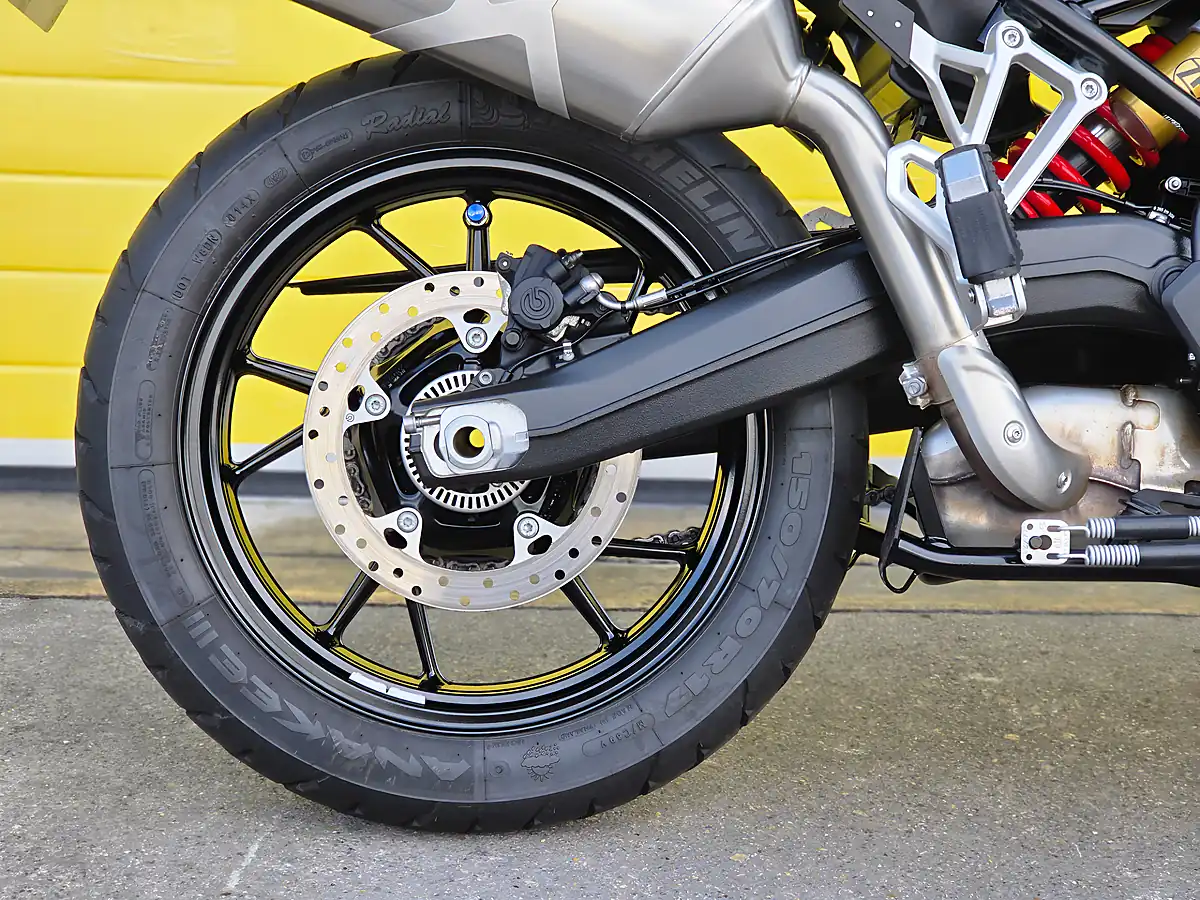 Used 2023 BMW F 750 Gs Te Multi-Coloured - Interior and Exterior details 8