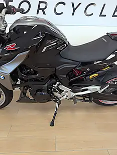 Used 2023 BMW F 900 R Se Black - Interior and Exterior details 12
