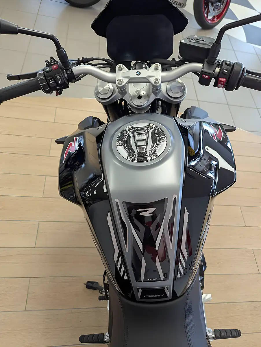 Used 2023 BMW F 900 R Se Black - Interior and Exterior details 13