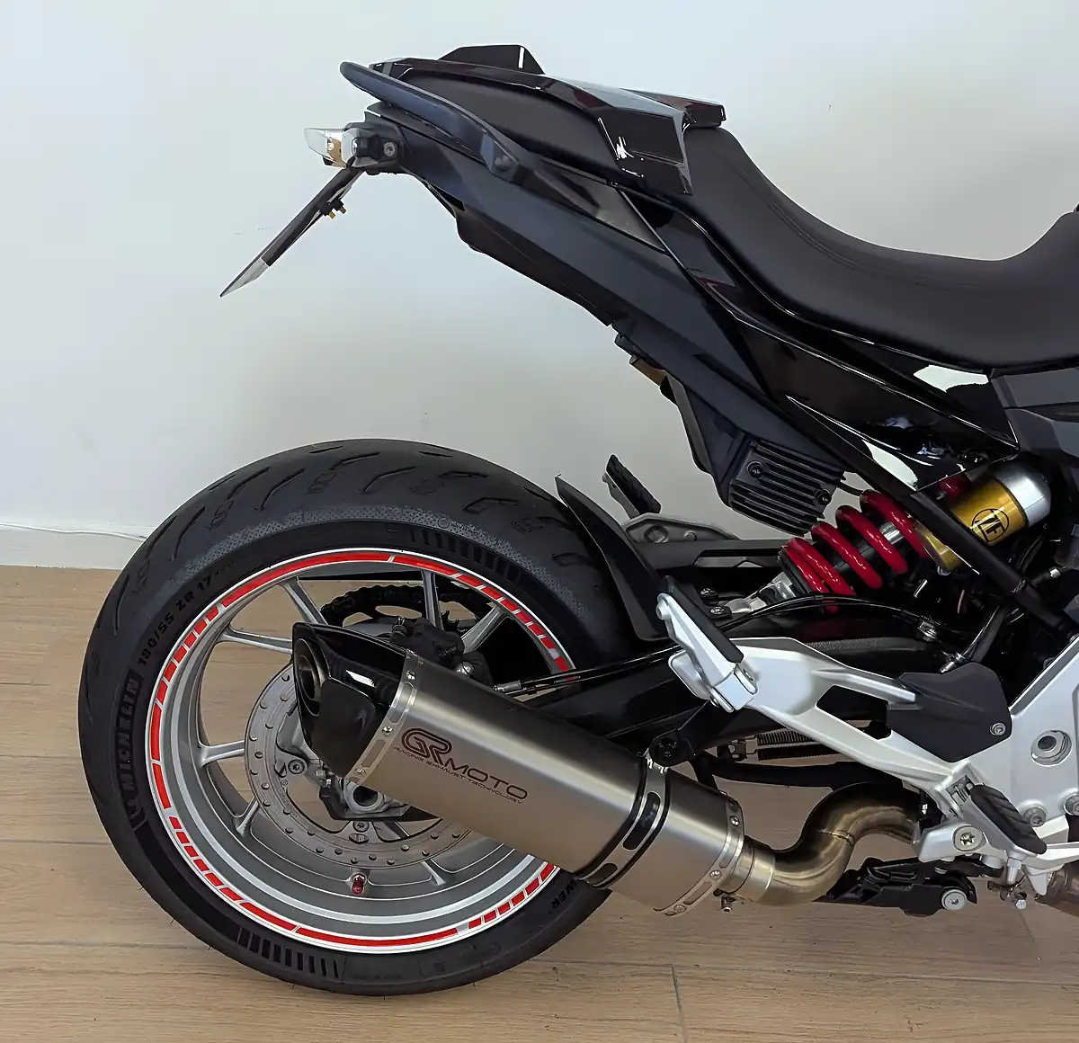 Used 2023 BMW F 900 R Se Black - Interior and Exterior details 15
