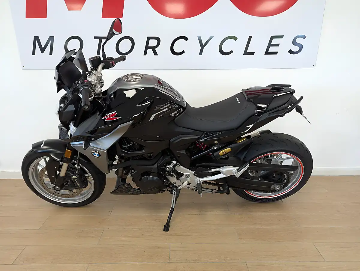 Used 2023 BMW F 900 R Se Black - Interior and Exterior details 4
