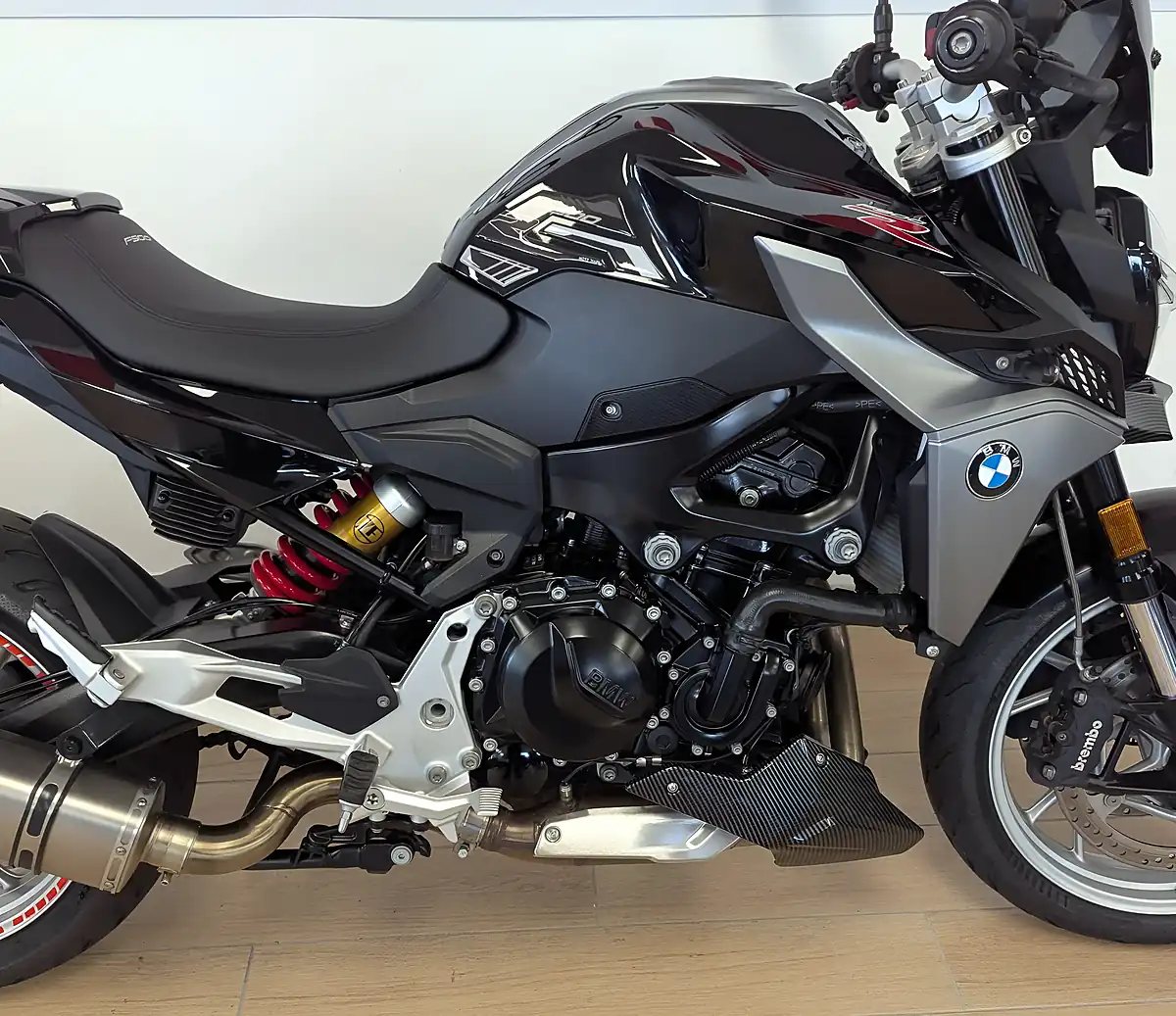Used 2023 BMW F 900 R Se Black - Interior and Exterior details 6