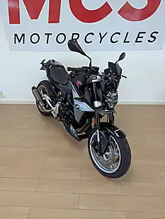 Used 2023 BMW F 900 R Se Black - Interior and Exterior details 8