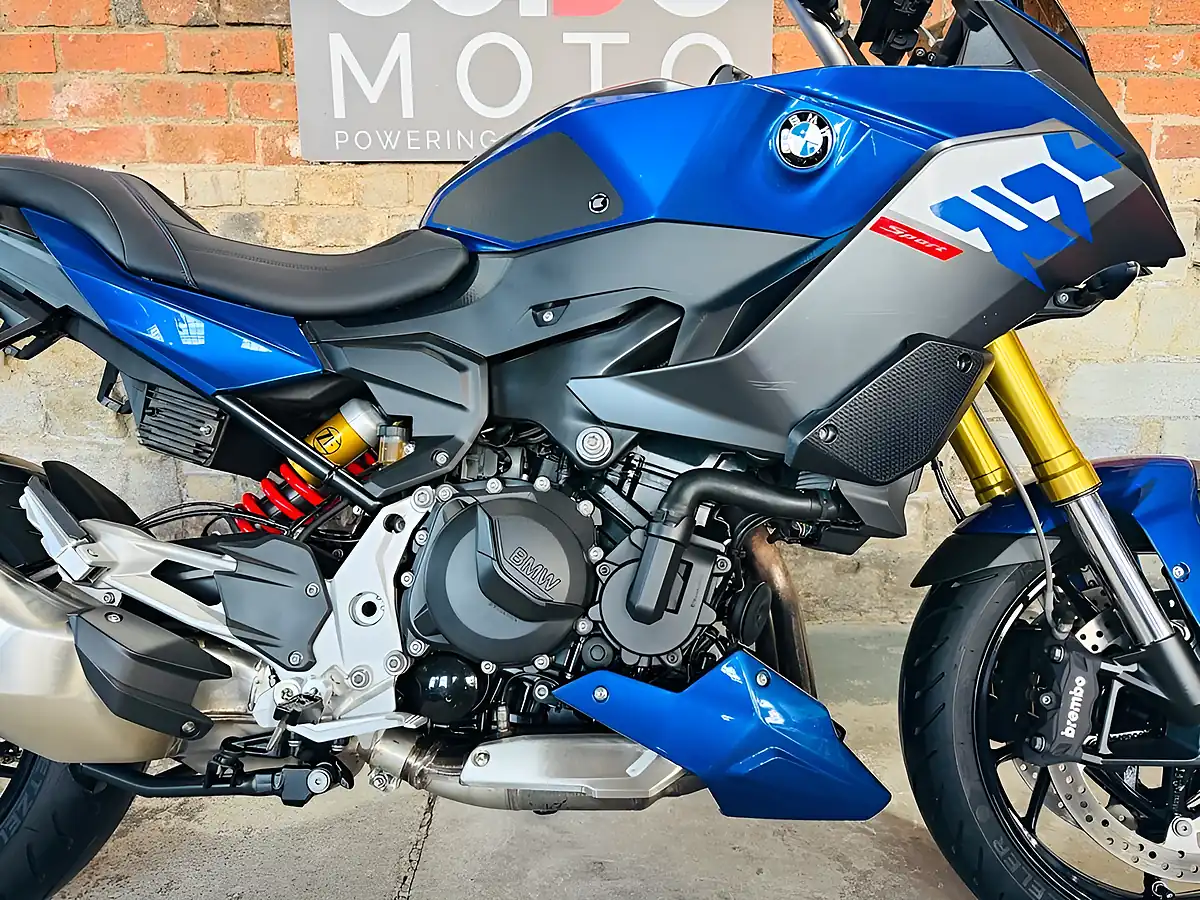 Used 2023 BMW F 900 Xr Sports Tourer Blue - Interior and Exterior details 7