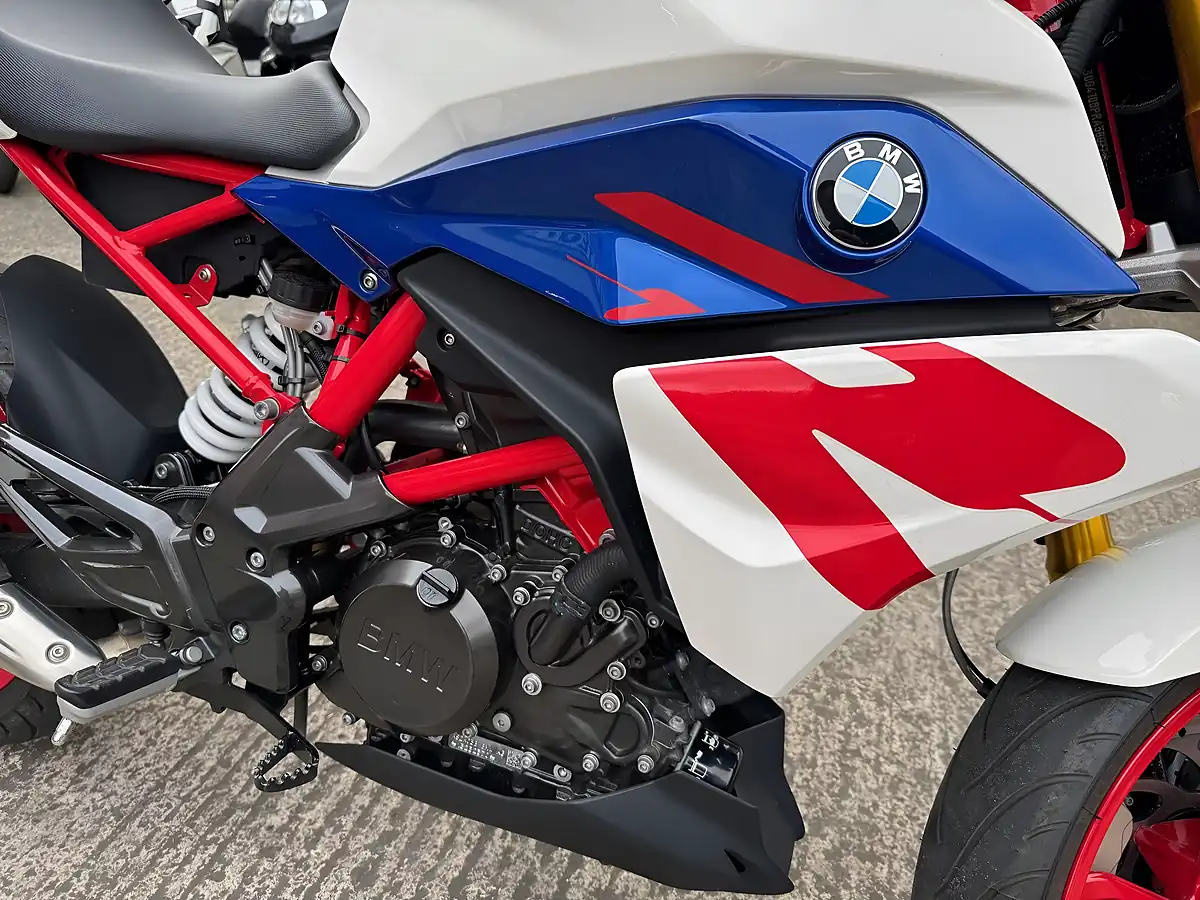 Used 2023 BMW G 310 R 310 White - Interior and Exterior details 6