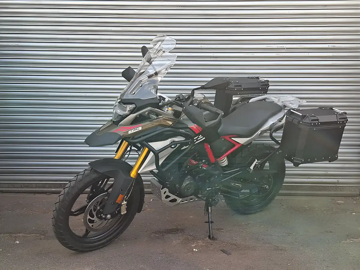 Used 2023 BMW G Series GS310R Bronze - Interior and Exterior details 4