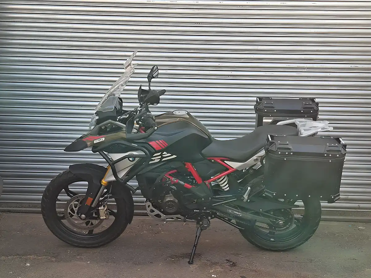 Used 2023 BMW G Series GS310R Bronze - Interior and Exterior details 5