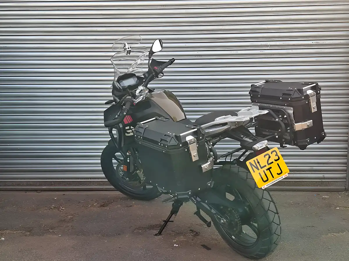 Used 2023 BMW G Series GS310R Bronze - Interior and Exterior details 7