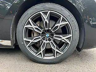 Used 2023 BMW I7 Excellence Pro Black Sapphire - Interior and Exterior details 14