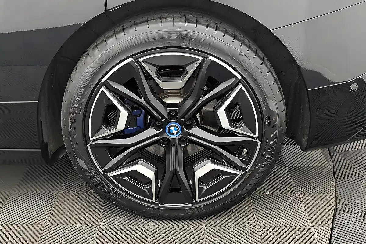 Used 2023 BMW Ix M Sport Black - Interior and Exterior details 20