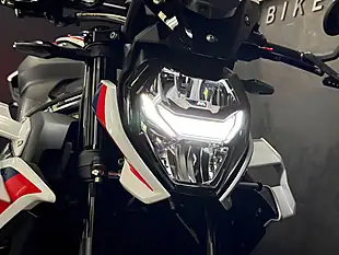 Used 2023 BMW M 1000 R 1000 Multicolour - Interior and Exterior details 12