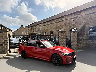 Used 2023 BMW M340d Touring Melbourne Red - Interior and Exterior details 13