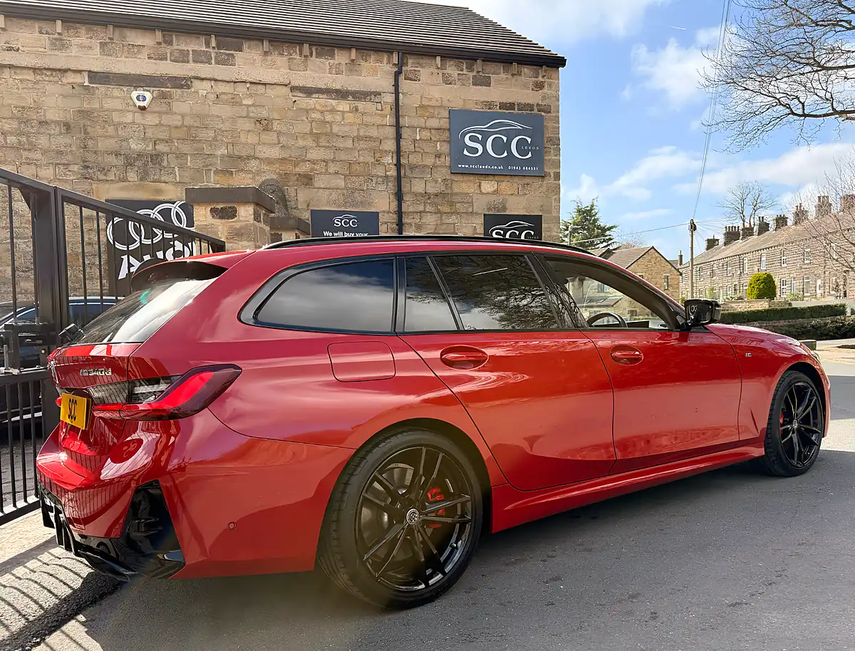 Used 2023 BMW M340d Touring Melbourne Red - Interior and Exterior details 9