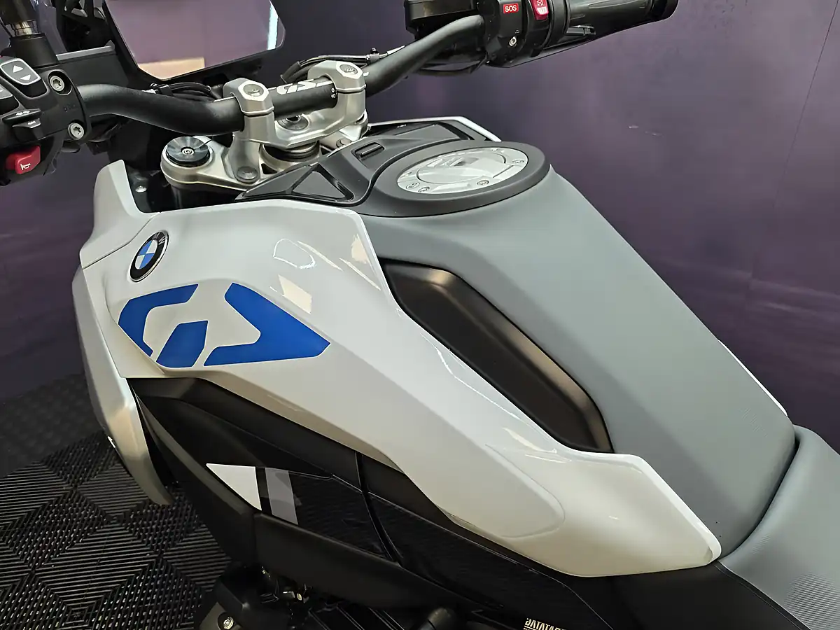 Used 2023 BMW R 1300 Gs White - Interior and Exterior details 9