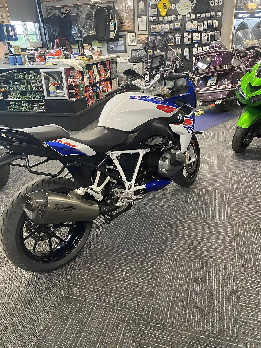 Used 2023 BMW R1250 Se - Interior and Exterior details 5