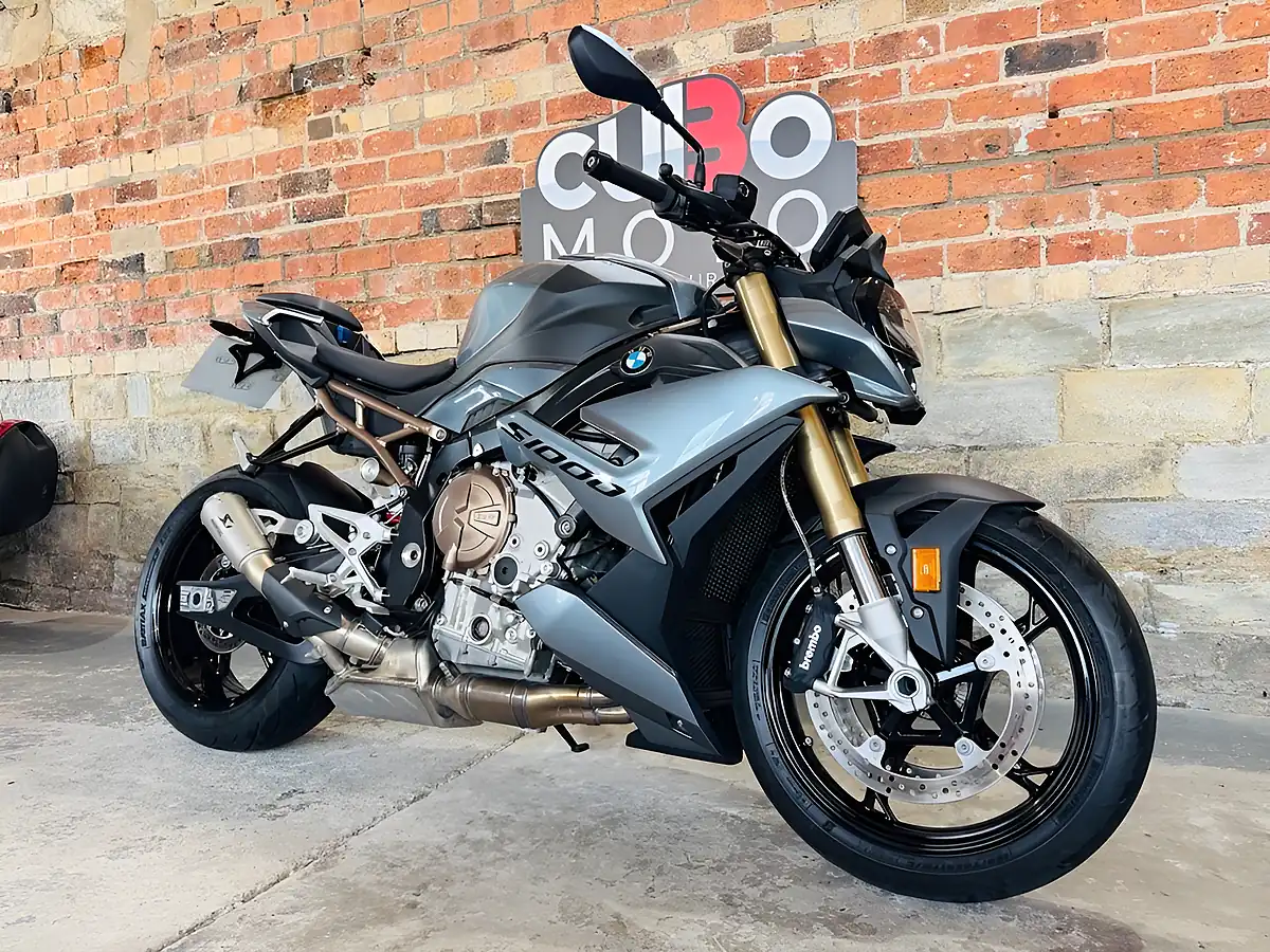 Used 2023 BMW S 1000 R Sport Blue - Interior and Exterior details 3