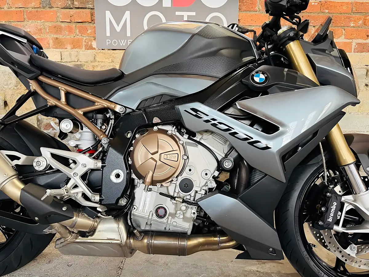 Used 2023 BMW S 1000 R Sport Blue - Interior and Exterior details 7