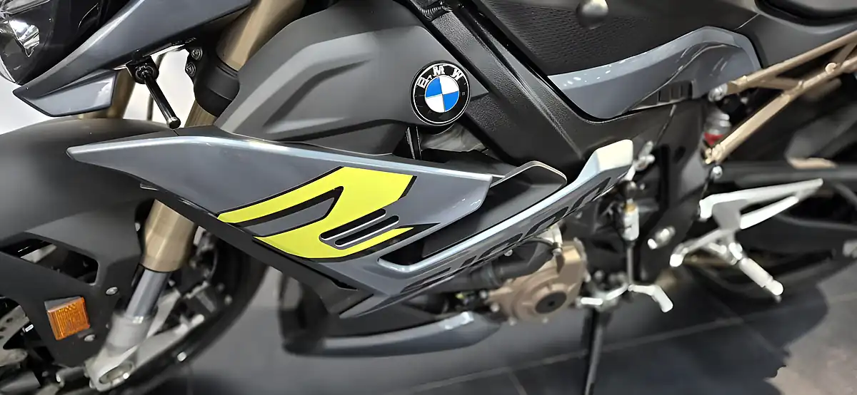 Used 2023 BMW S 1000 R Sport Bluestone Metallic - Interior and Exterior details 15