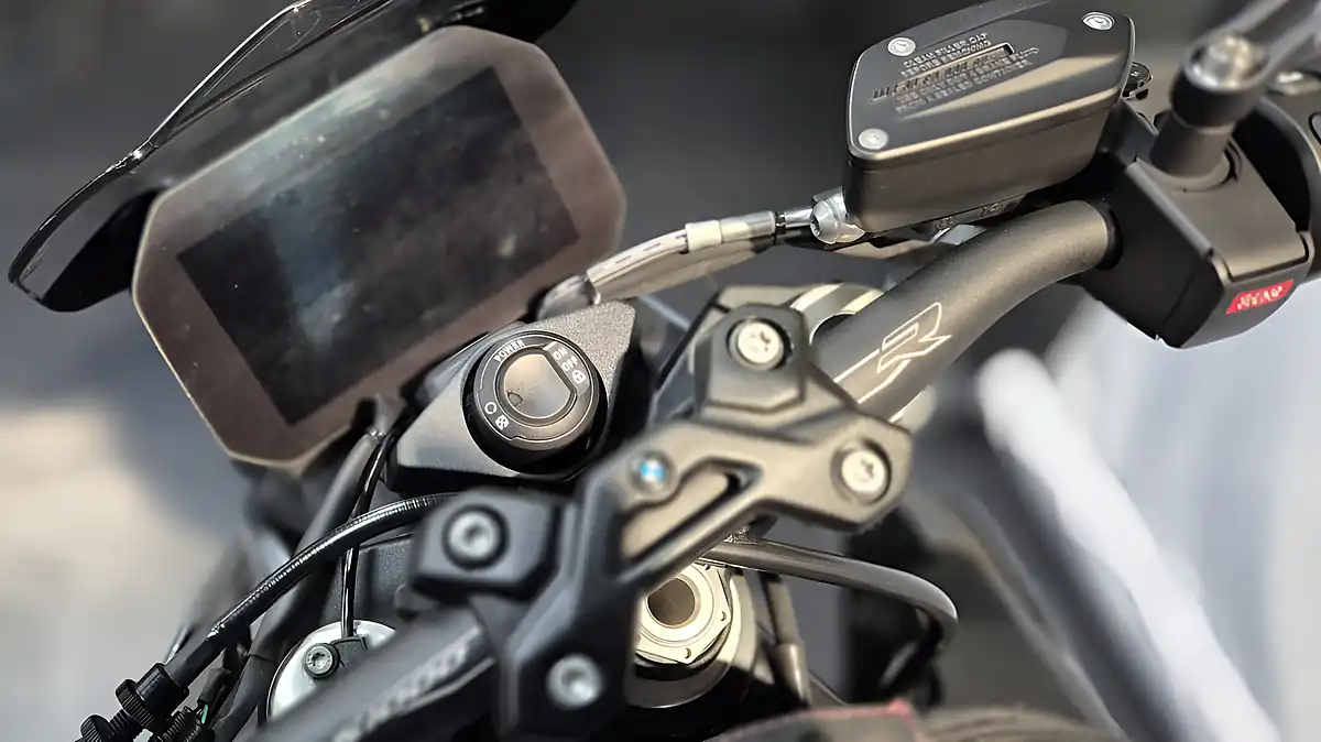 Used 2023 BMW S 1000 R Sport Bluestone Metallic - Interior and Exterior details 13