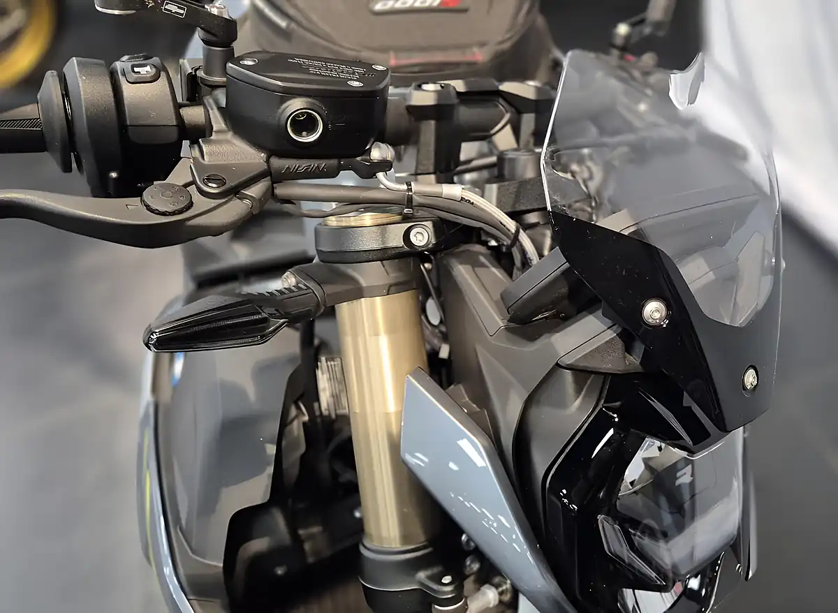 Used 2023 BMW S 1000 R Sport Bluestone Metallic - Interior and Exterior details 4