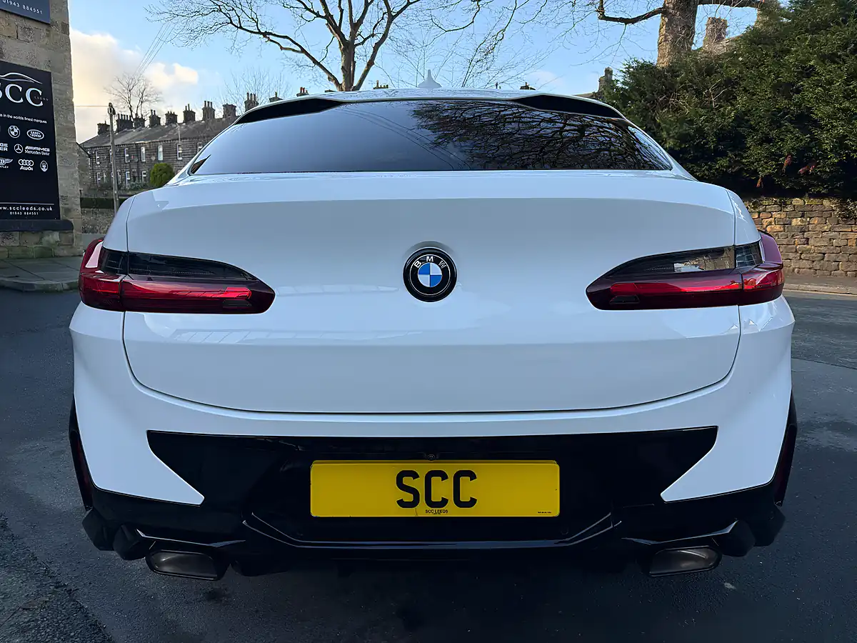 Used 2023 BMW X4 M Sport Pro Alpine White - Interior and Exterior details 10