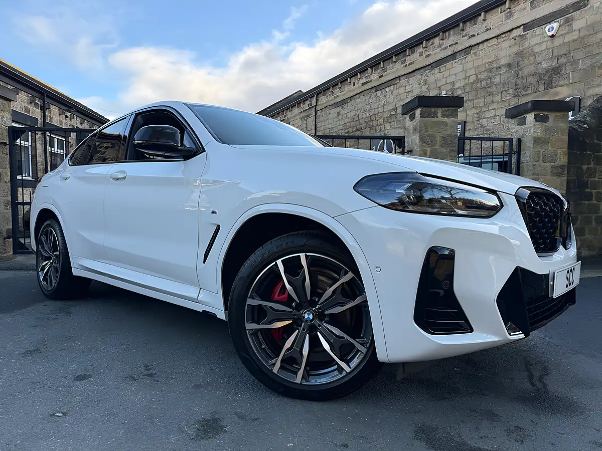 Used 2023 BMW X4 M Sport Pro Alpine White - Interior and Exterior details 4