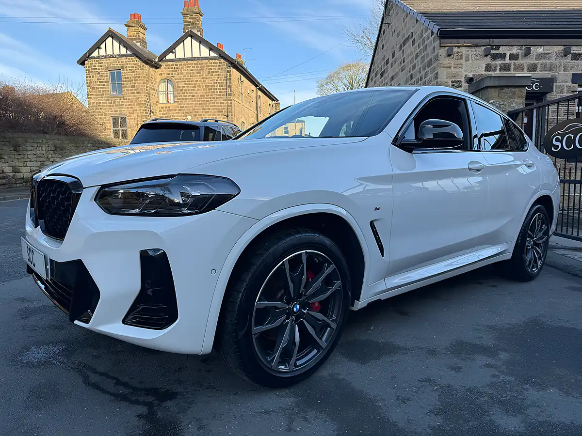 Used 2023 BMW X4 M Sport Pro Alpine White - Interior and Exterior details 7