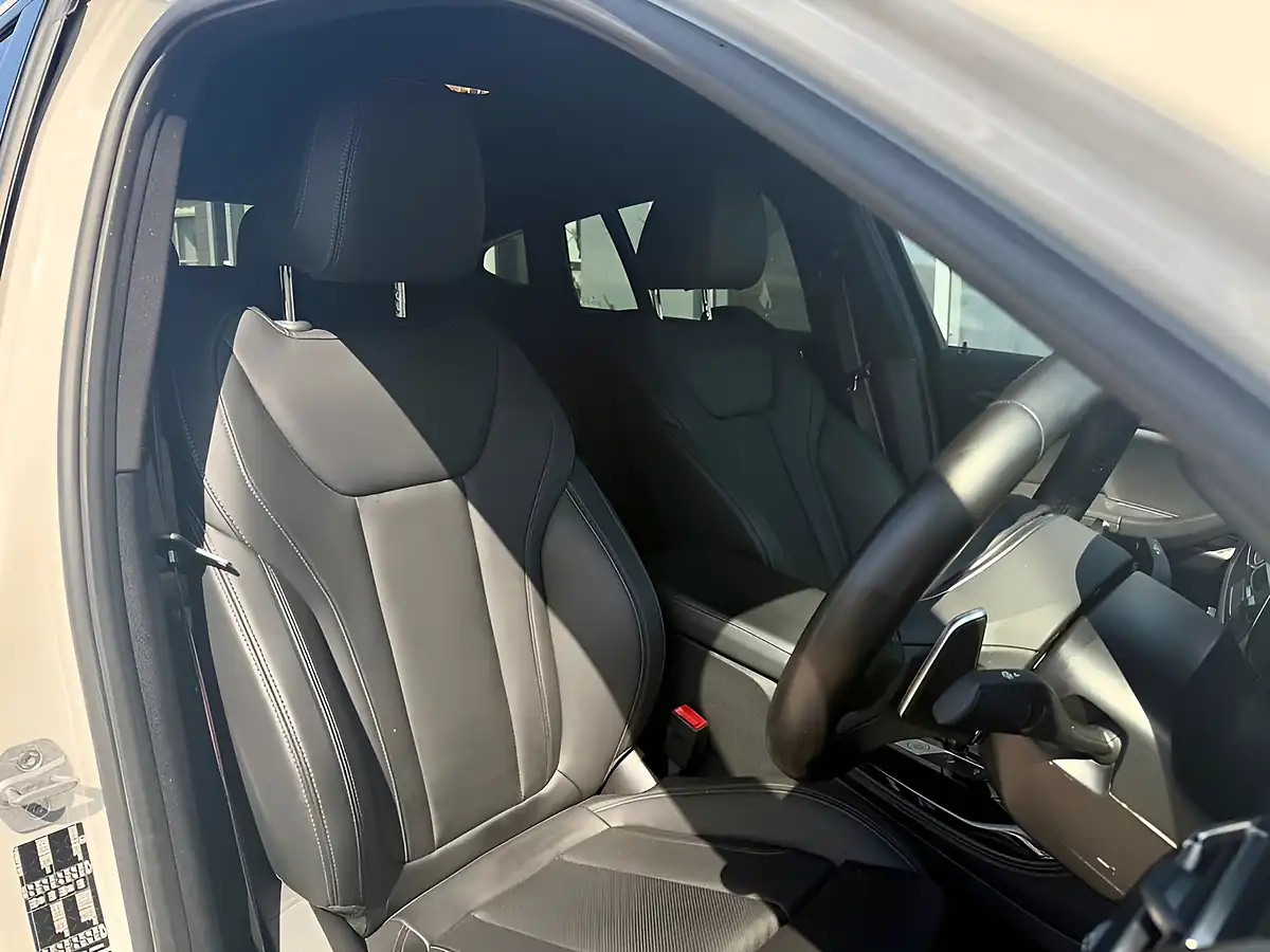 Used 2023 BMW X4 M Sport White - Interior and Exterior details 8