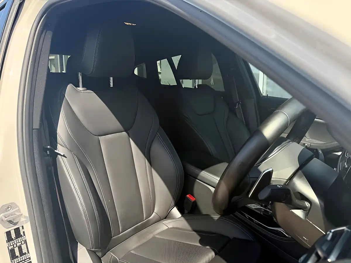 Used 2023 BMW X4 M Sport White - Interior and Exterior details 9