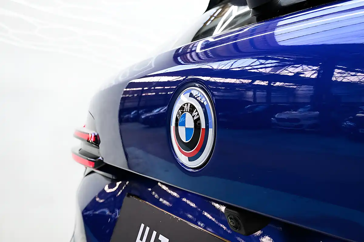 Used 2023 BMW X5 M Competition Blue - Interior and Exterior details 10