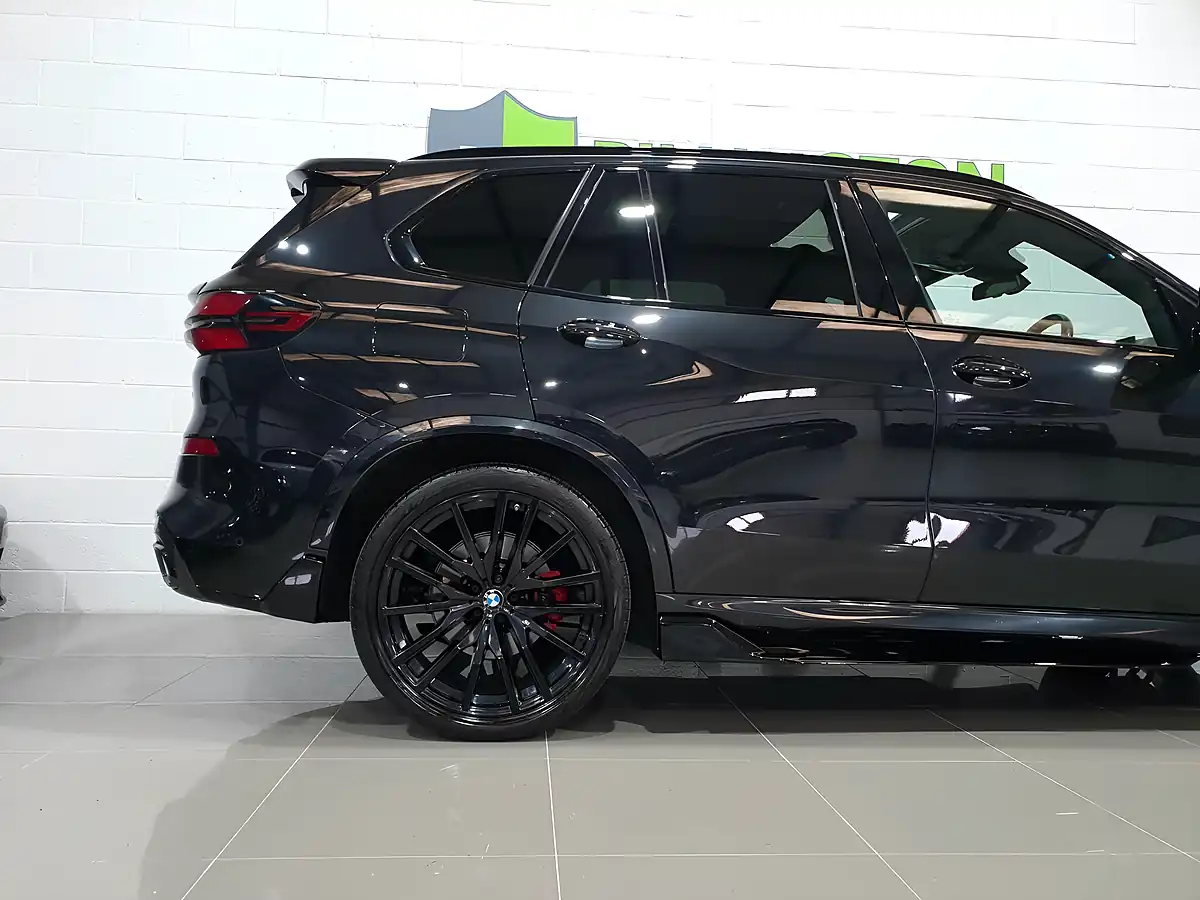 Used 2023 BMW X5 M Sport Black - Interior and Exterior details 15