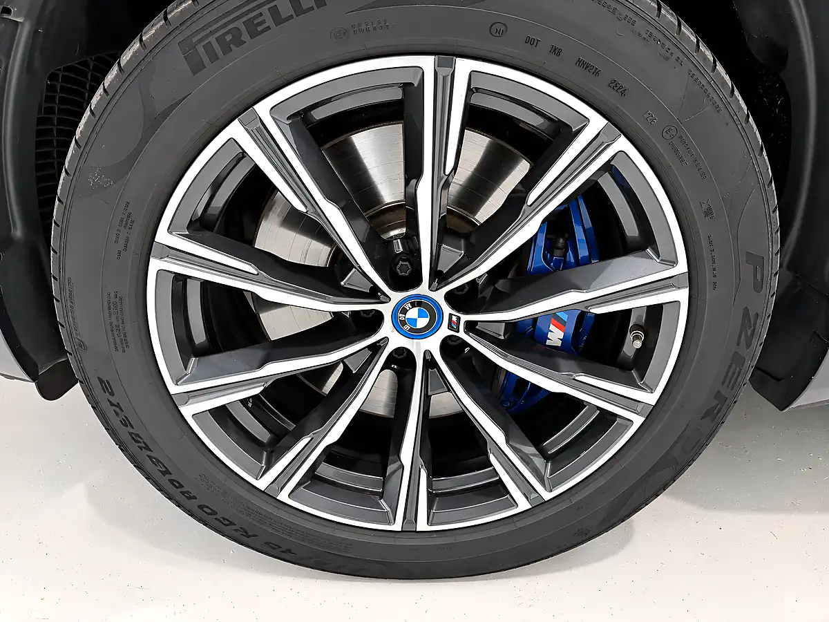 Used 2023 BMW X5 M Sport Black - Interior and Exterior details 15