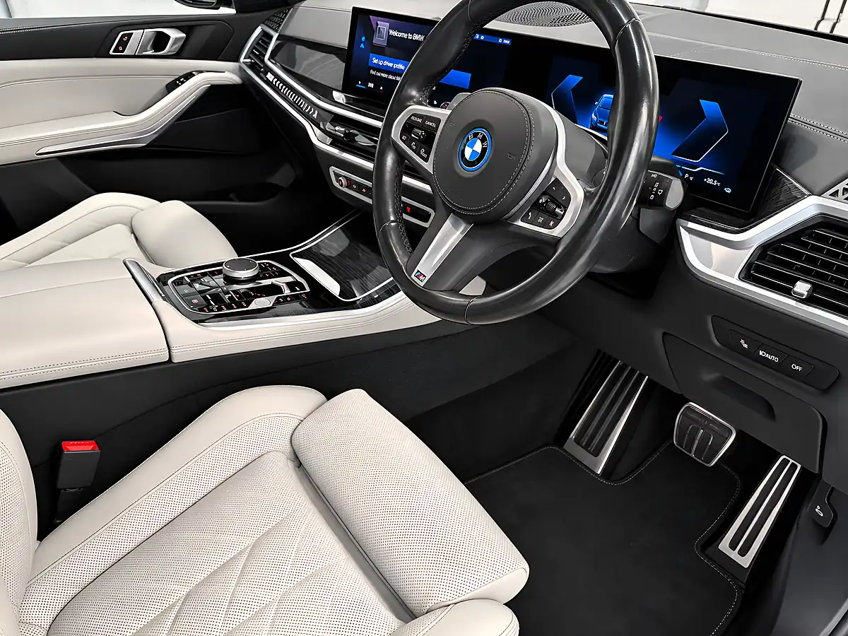 Used 2023 BMW X5 M Sport Black - Interior and Exterior details 18