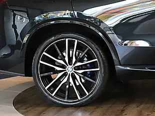 Used 2023 BMW X5 M Sport Black Sapphire Metallic Paint - Interior and Exterior details 10