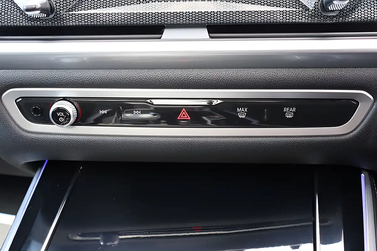 Used 2023 BMW X5 M Sport Brooklyn Grey - Interior and Exterior details 17