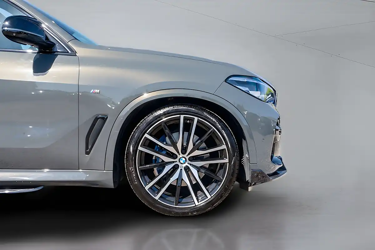Used 2023 BMW X5 M Sport Dravit Grey - Interior and Exterior details 9