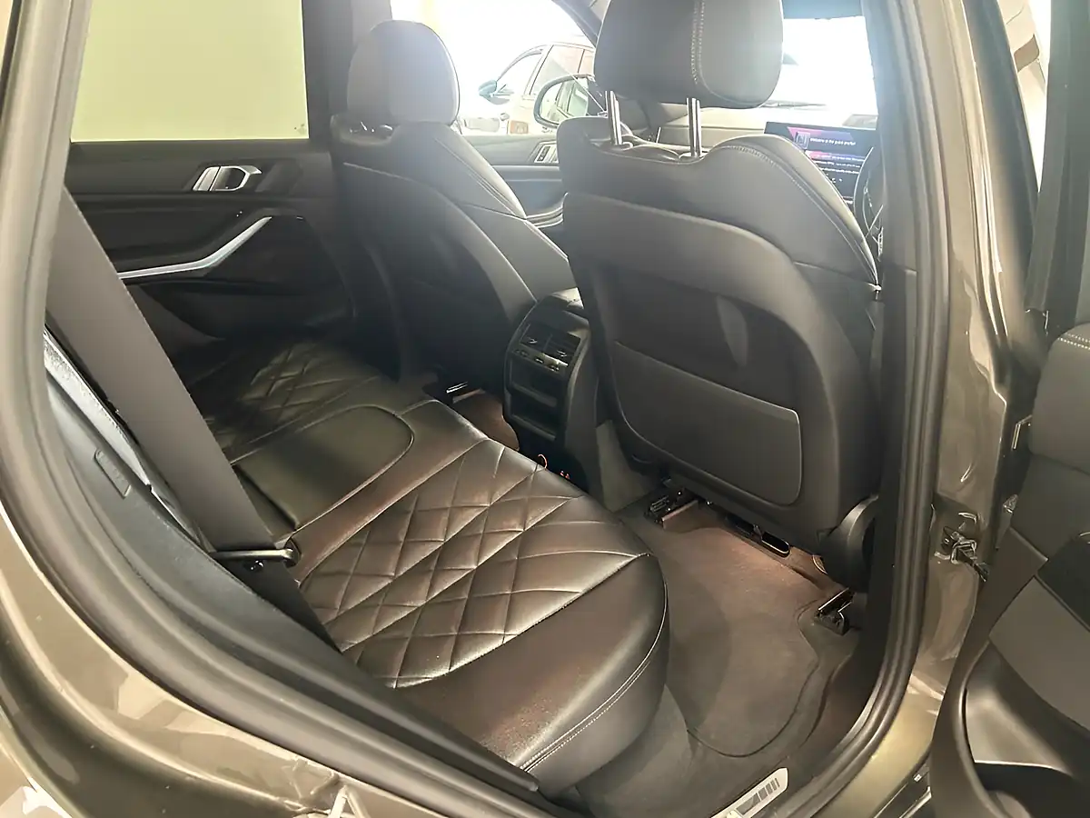 Used 2023 BMW X5 M Sport Green - Interior and Exterior details 16