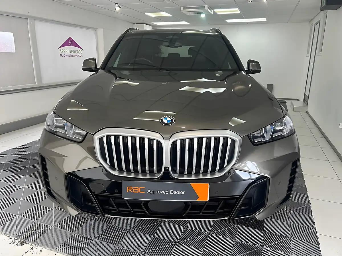 Used 2023 BMW X5 M Sport Green - Interior and Exterior details 2