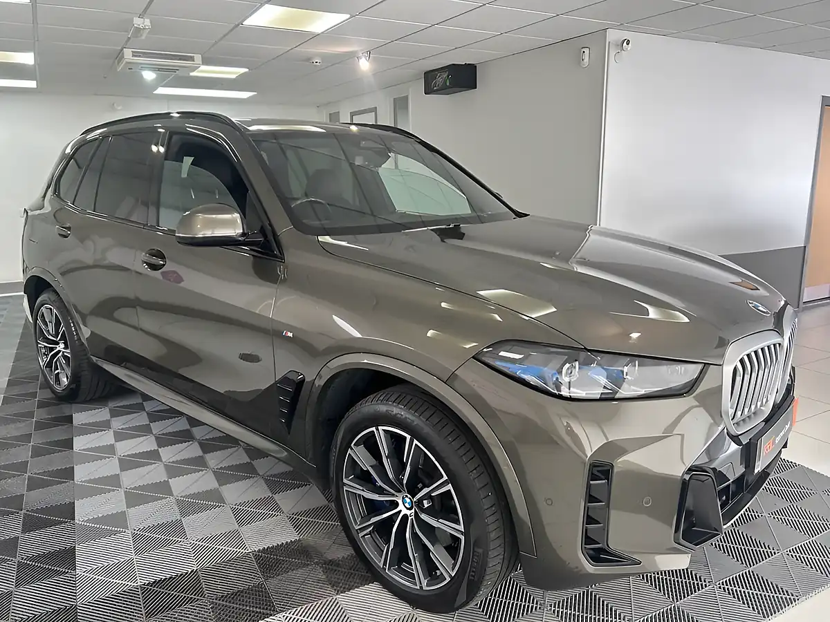 Used 2023 BMW X5 M Sport Green - Interior and Exterior details 4